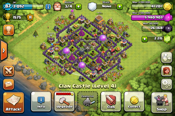 My base, with a centralized and hard to pull out Clan Castle